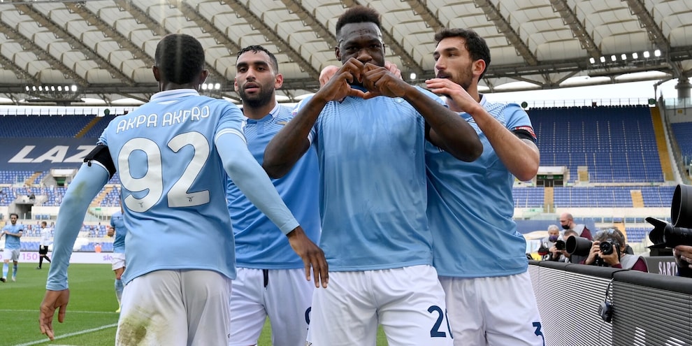 LA CRONACA | Serie A, Lazio-Spezia 2-1: Lazzari e Caicedo le pallottole vincenti